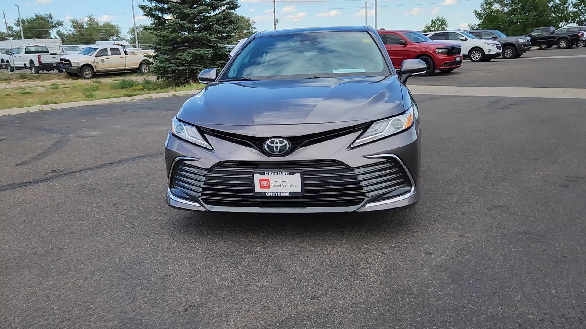 Used 2023 Predawn Gray Mica Toyota XLE image 4