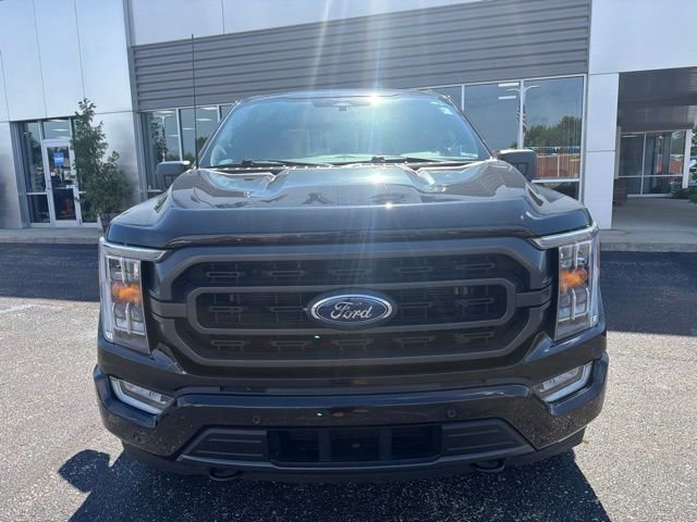 Certified Used 2023 Agate Black Metallic Ford XLT image 3