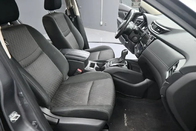 Used 2019 Gray Nissan SV image 14