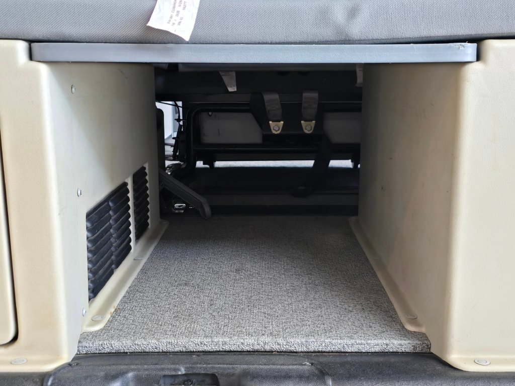 Used 2001  Volkswagen GLS image 18
