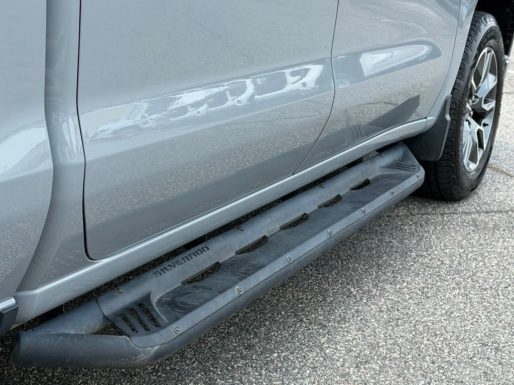 Used 2024 Slate Gray Metallic Chevrolet LT image 28