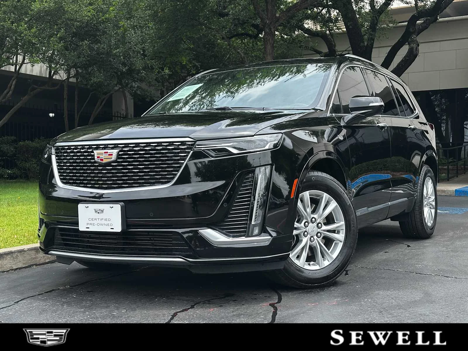 2025 Cadillac XT6 Luxury Auto's photo
