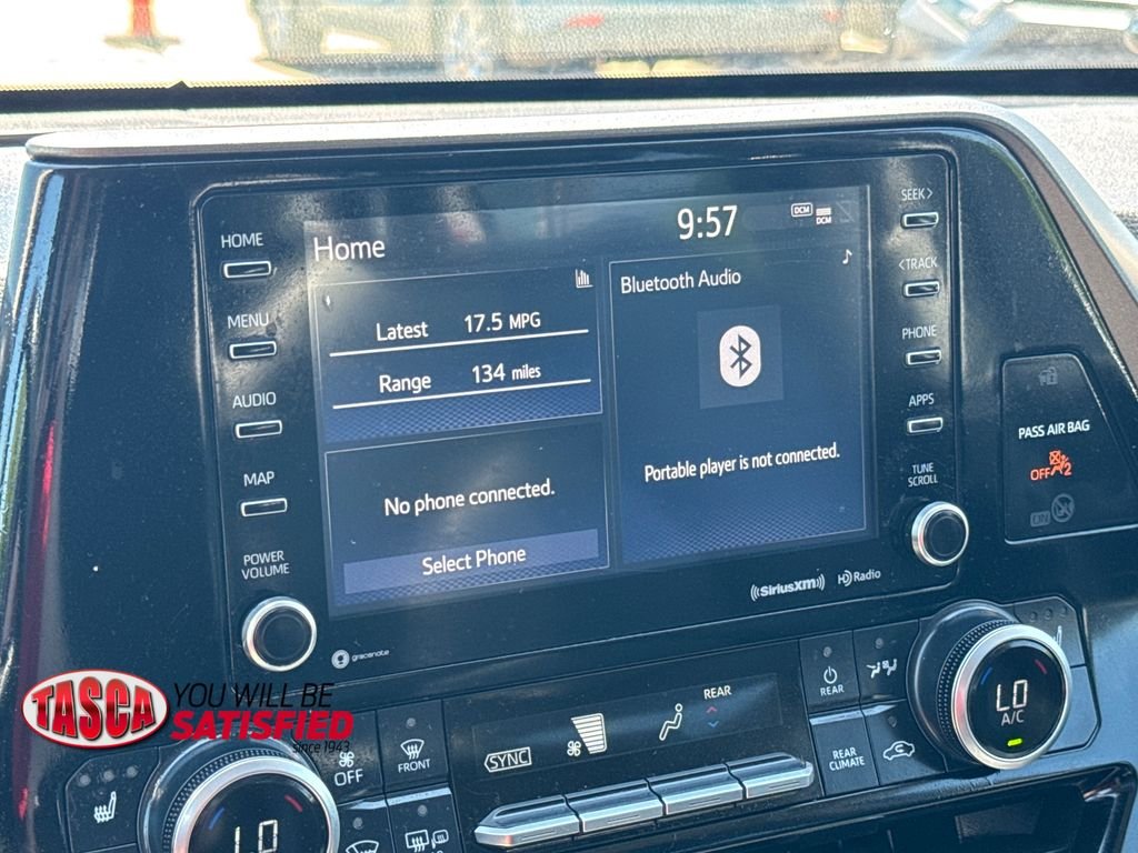 Used 2022 Gray Toyota XLE image 25