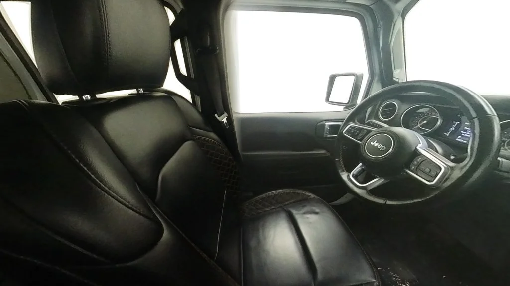 Used 2021 White Jeep High Altitude image 36