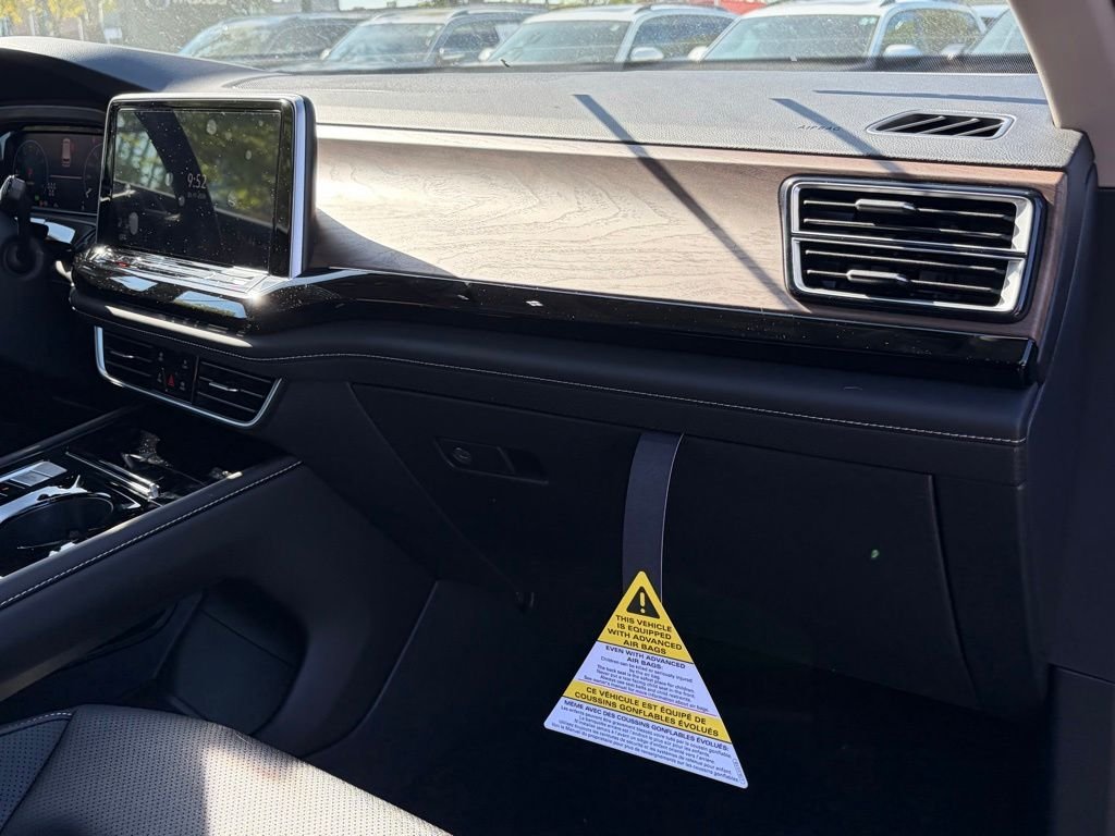New 2026 Pure Gray Volkswagen 2.0T SE W/TECHNOLOGY image 13