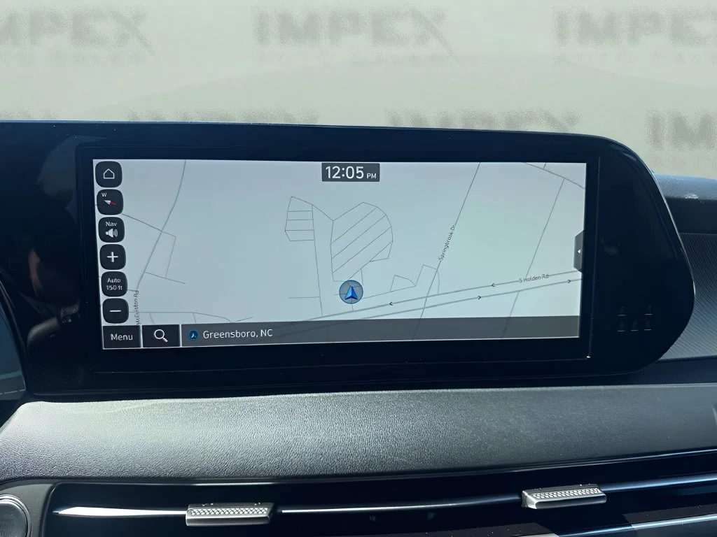 Used 2023 White Hyundai SEL image 17
