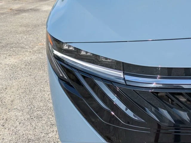 New 2027 Atlantic Gray Metallic / Super Black Two-tone Nissan SR image 10