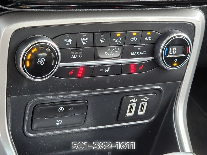 Used 2019 Silver Metallic FORD TITANIUM FWD image 25