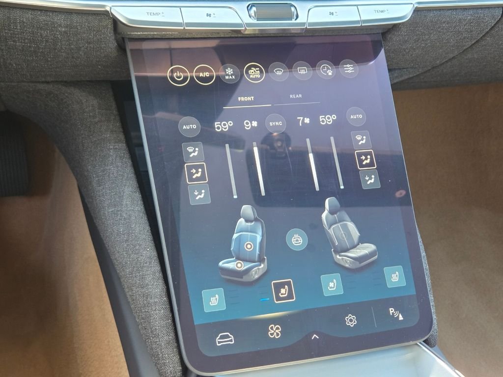 Used 2022  Lucid Grand Touring image 34