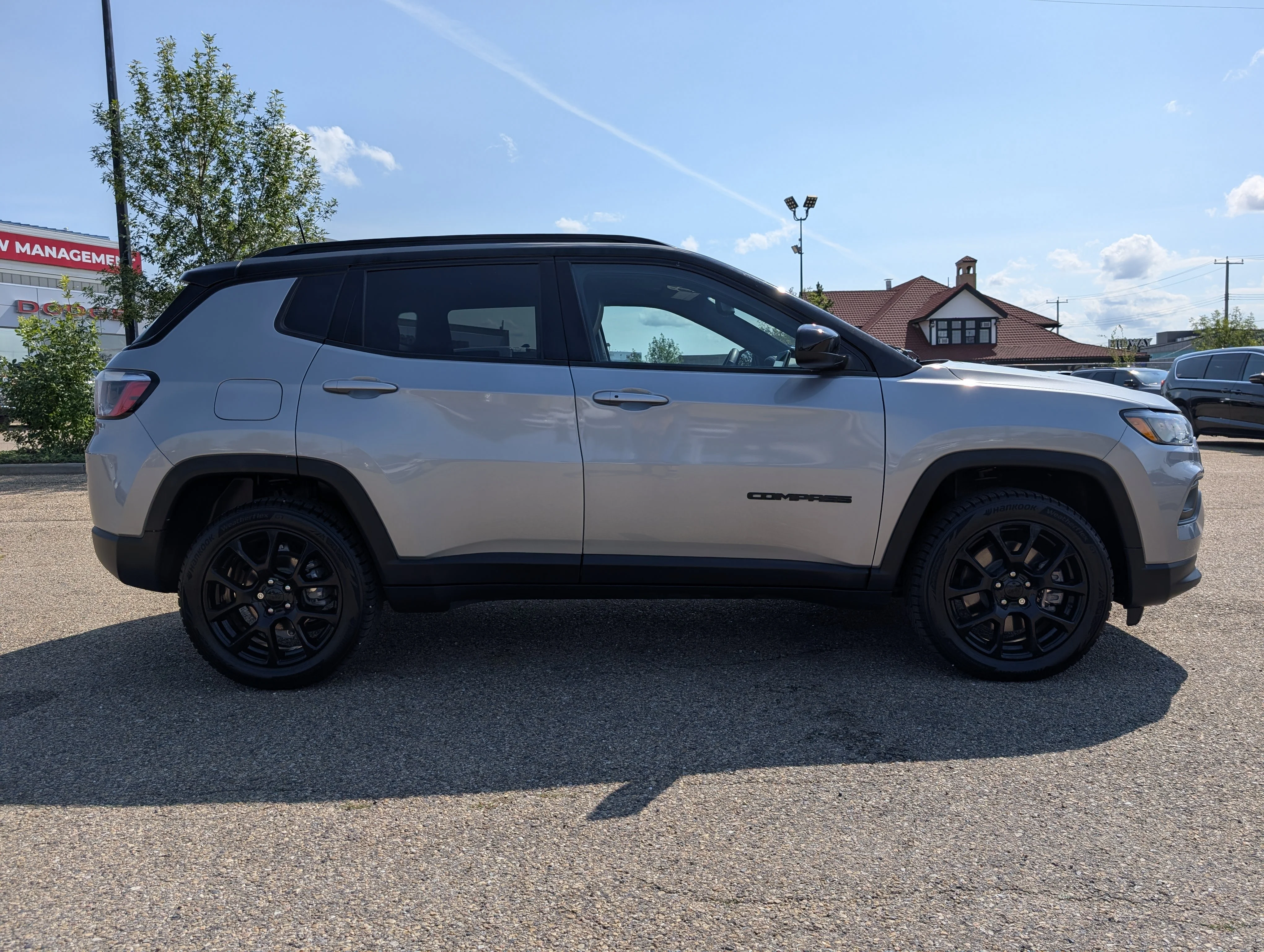 Used 2024 Silver Jeep Altitude image 8