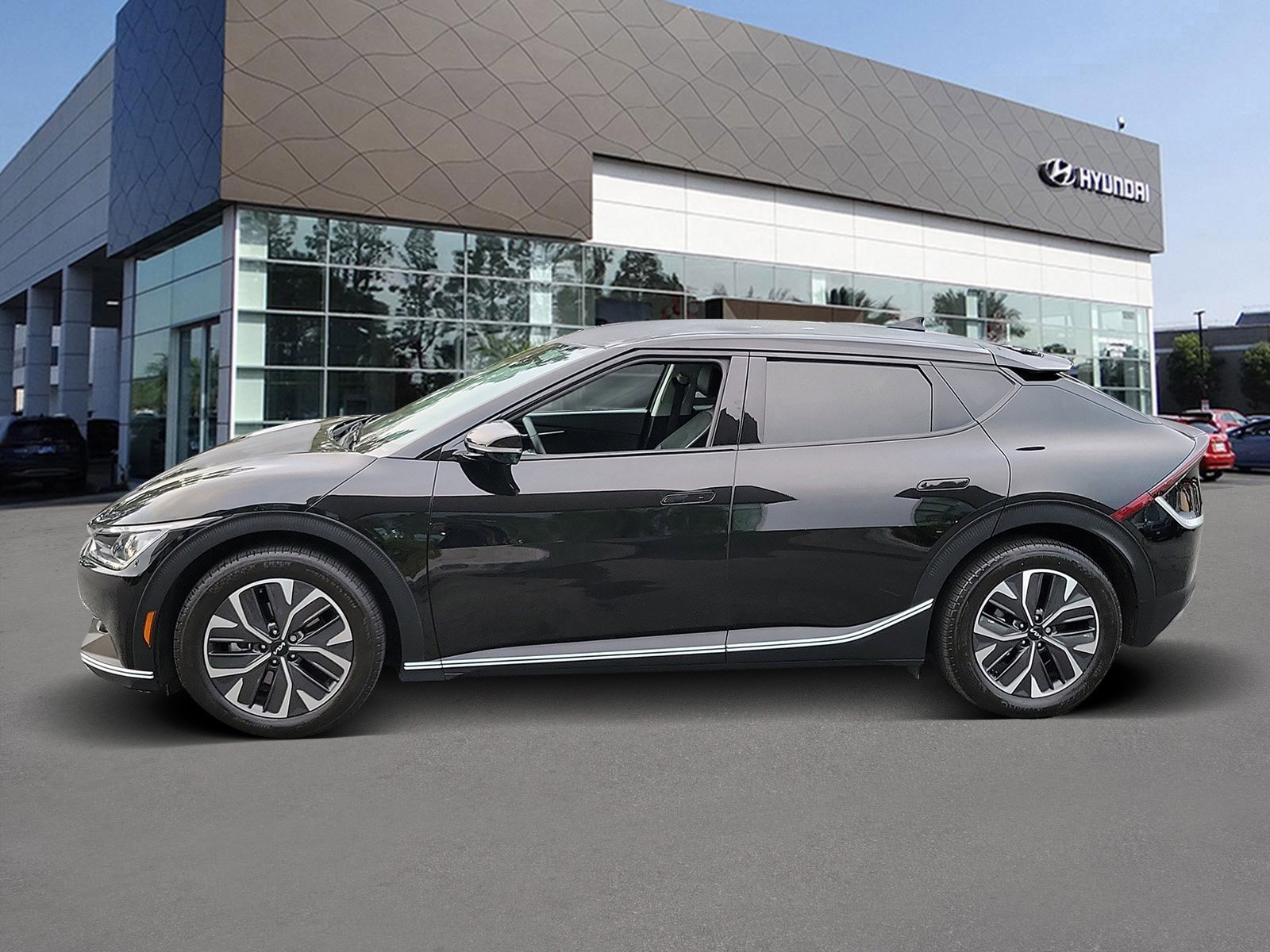 Used 2024 Kia EV6 Light L/R with VIN KNDC3DLC2R5217891 for sale in Cerritos, CA