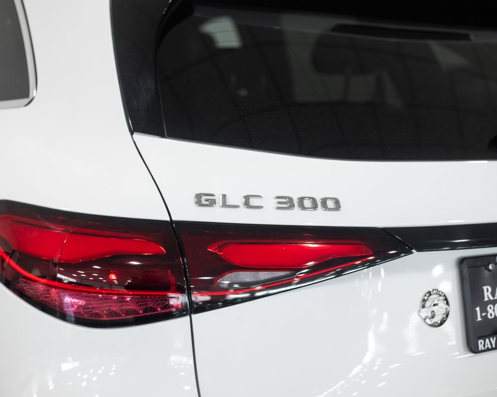 Used 2026 White Mercedes-Benz GLC 300 image 11