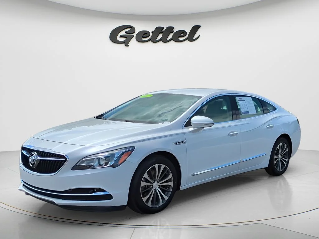 2017 Buick LaCrosse Essence's photo