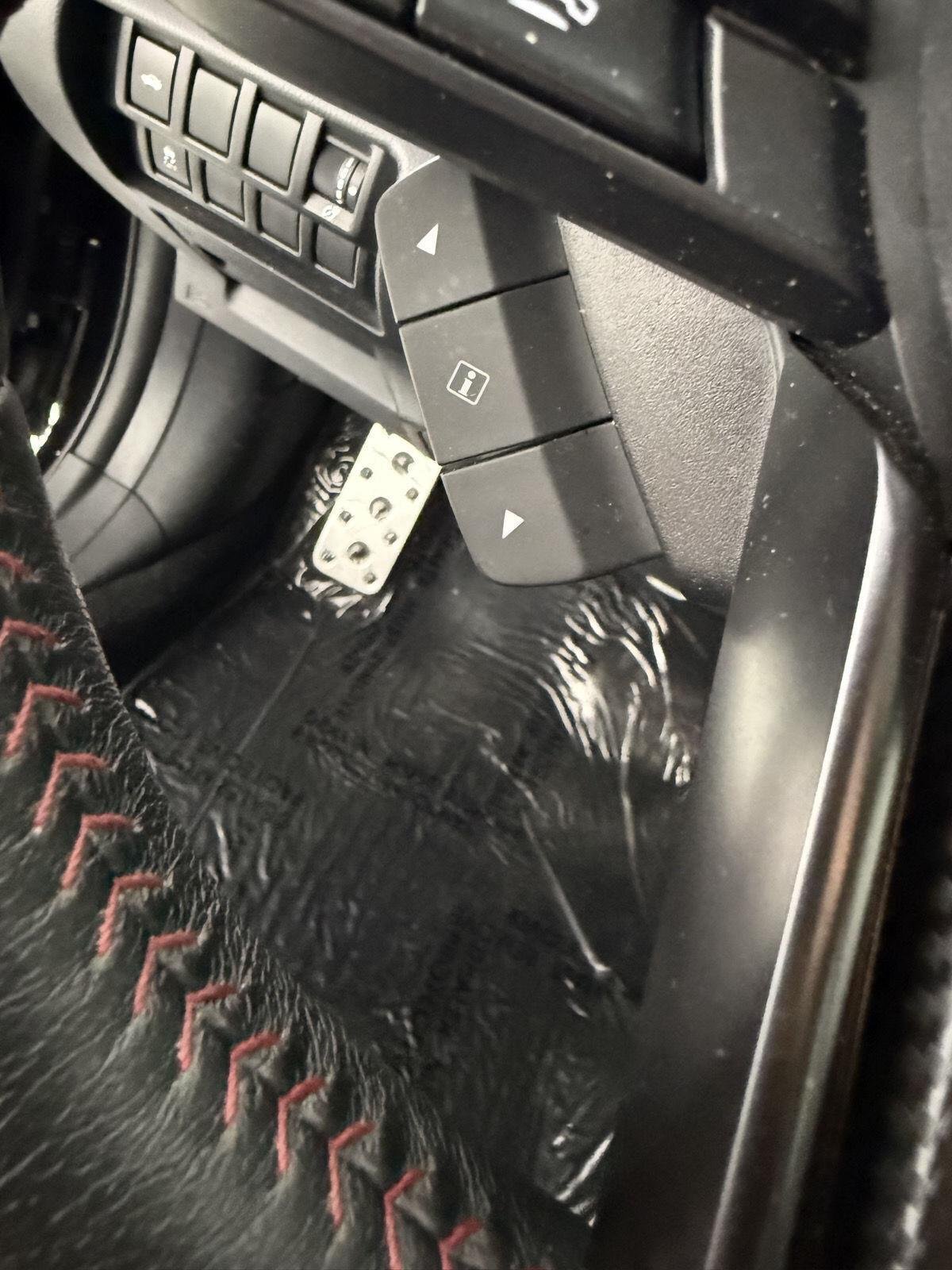 Used 2022 Crystal Black Silica Subaru Premium image 10