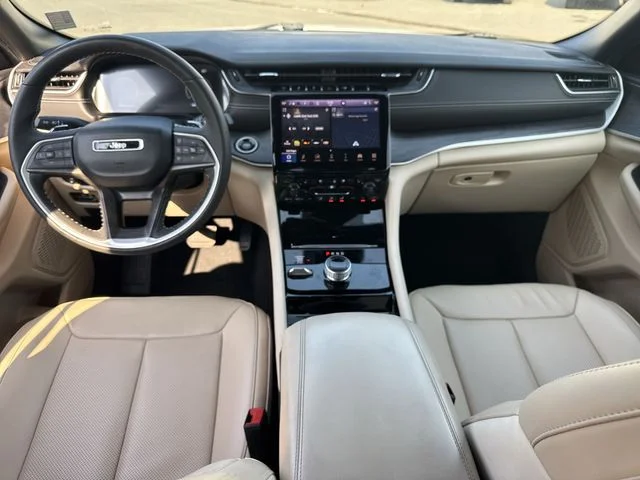 Used 2023 White Jeep Limited image 16