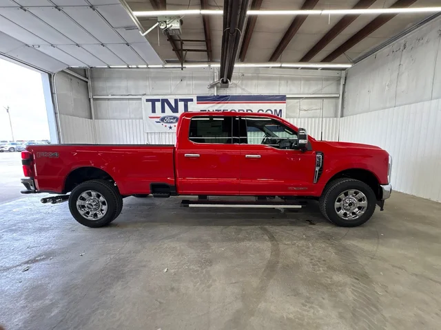 2026 Ford Super Duty F-350® Lariat®