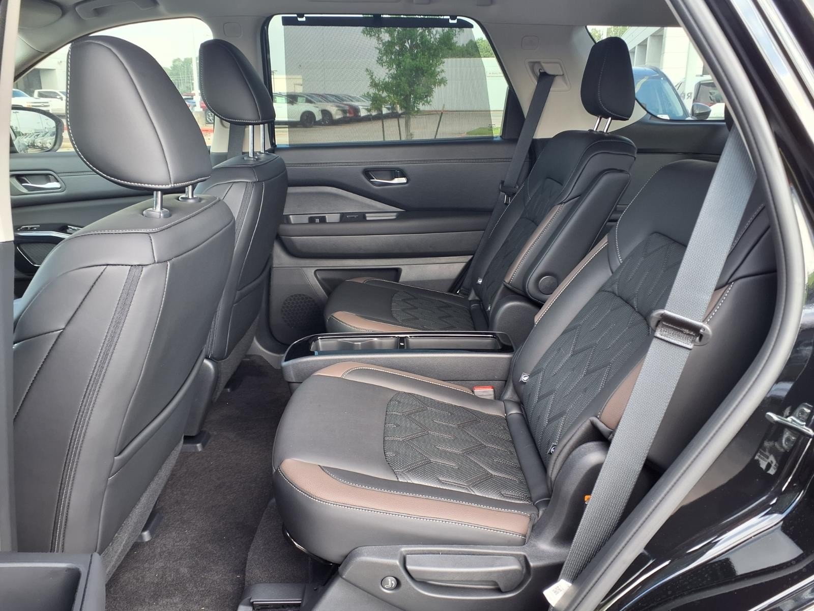 2026 Nissan Pathfinder Platinum Black at Robbins Nissan