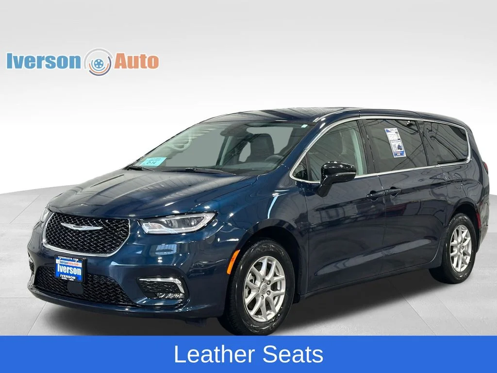 Used 2024 Blue Chrysler Touring L image 5