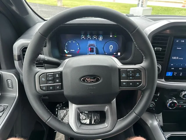 New 2026 Carbonized Gray Metallic Ford XLT image 19