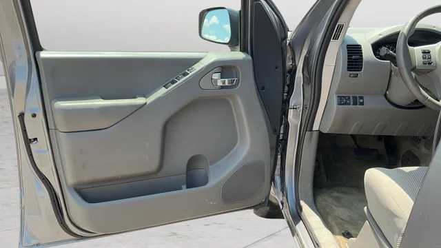 Used 2018 Gray Nissan SV image 18