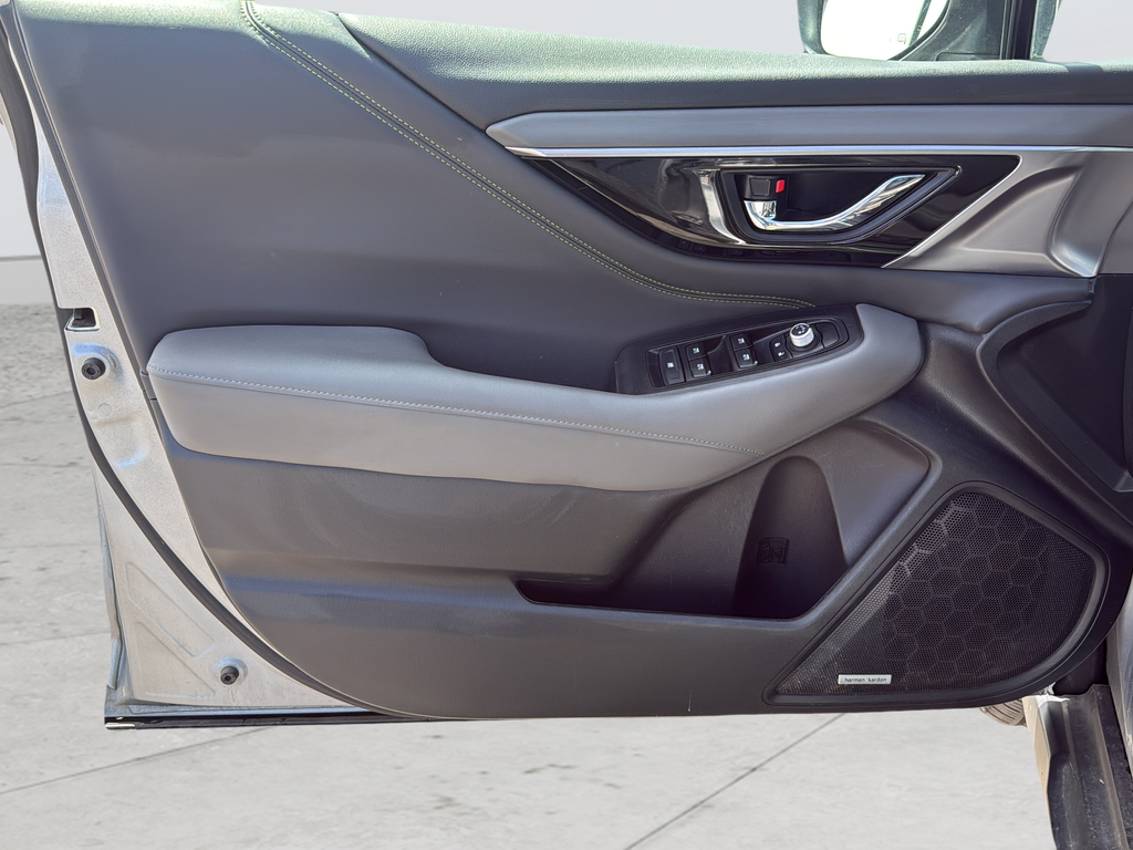 Used 2025 Silver Subaru Onyx Edition image 11