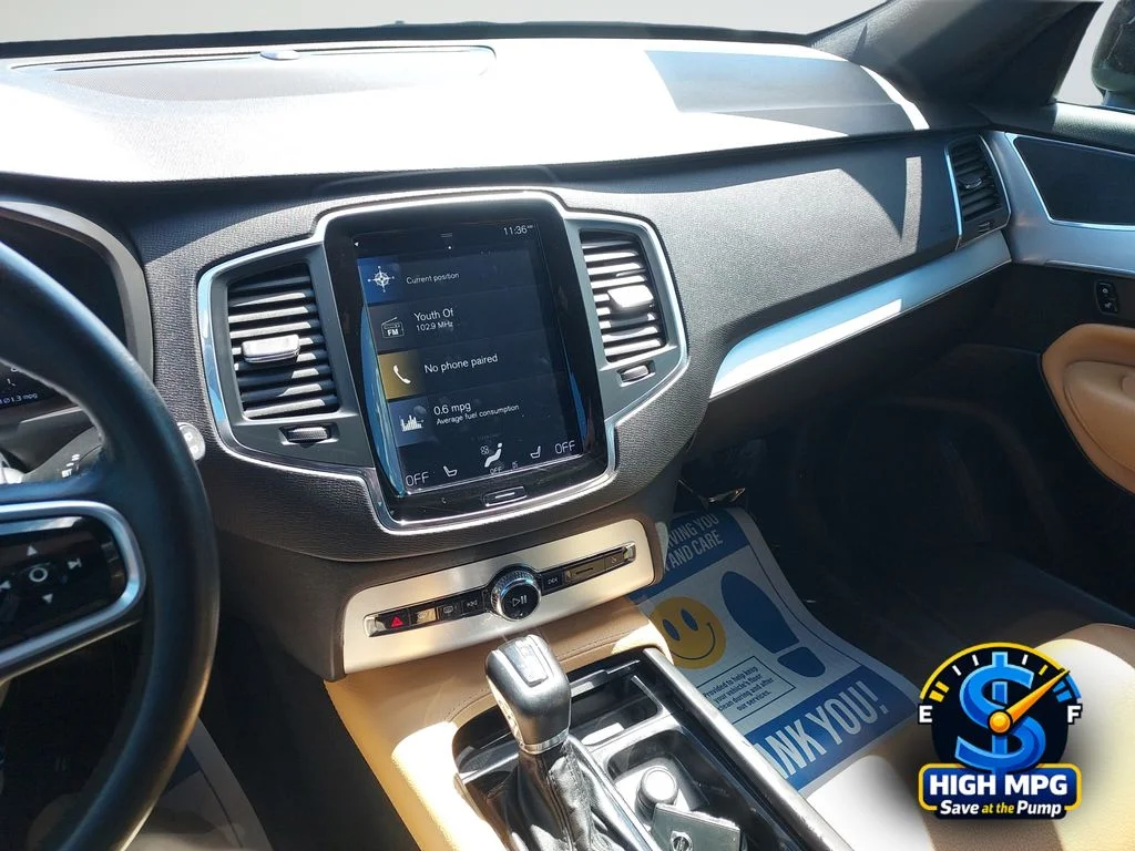 Used 2018 Black Volvo T6 Momentum image 15