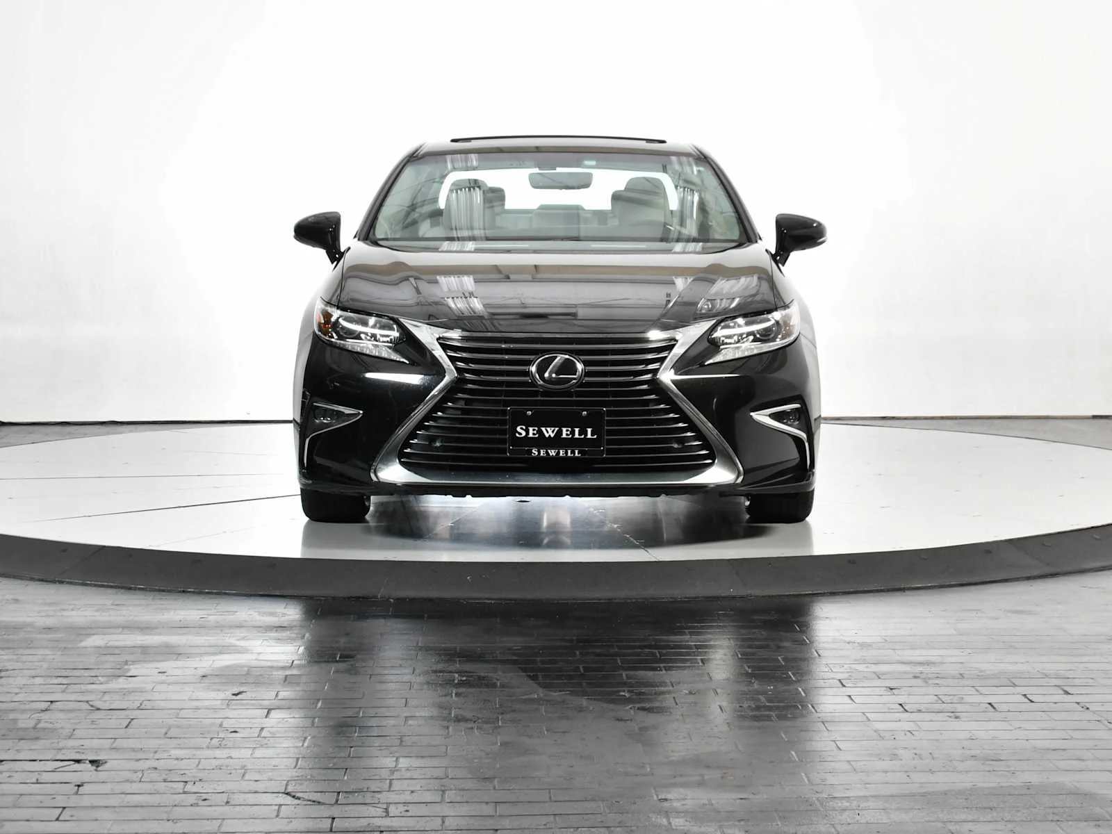 Used 2016 Obsidian Lexus  image 10