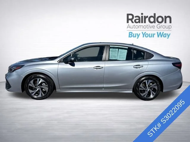 Used 2025 Ice Silver Metallic Subaru Premium image 4
