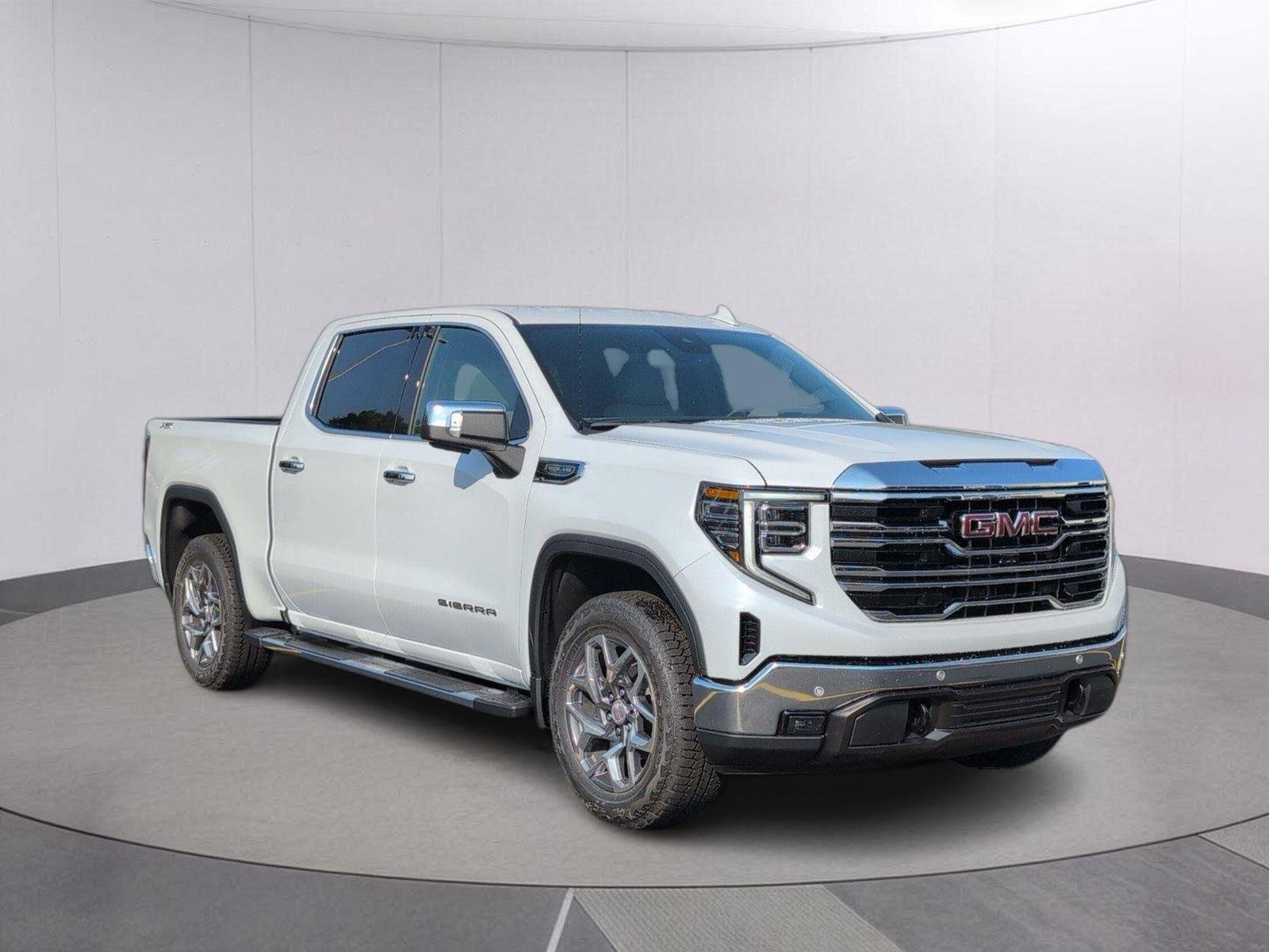 New 2026 Glacier White Tricoat GMC SLT image 8