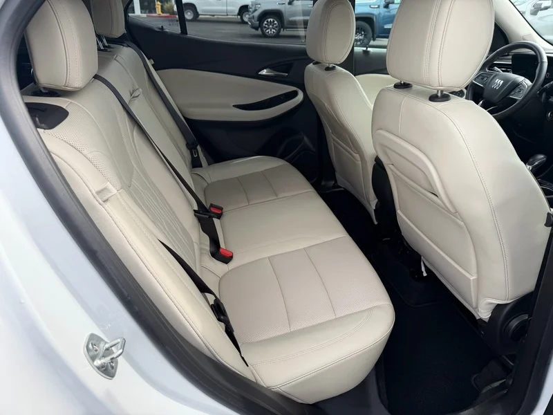 Used 2024 White Frost Tricoat Buick Avenir image 21