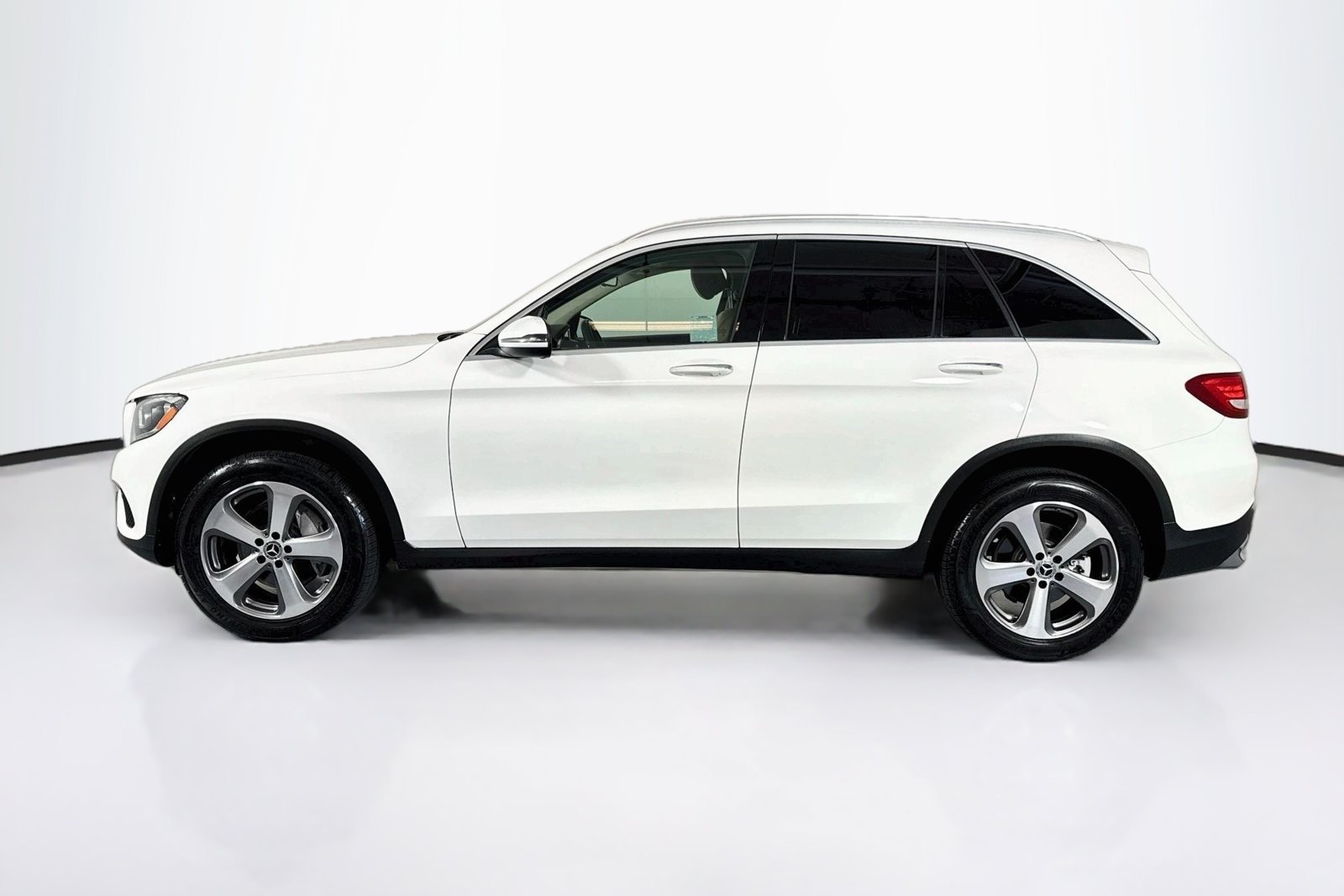 Used 2018 Polar White Mercedes-Benz GLC 300 image 8