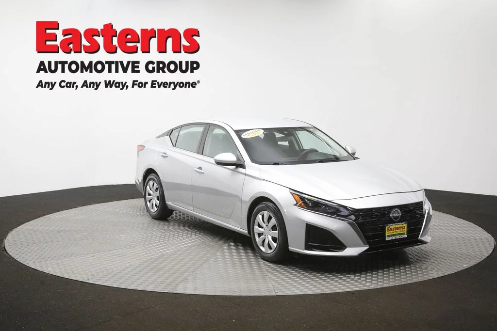 Used 2023 Silver Nissan 2.5 S image 48