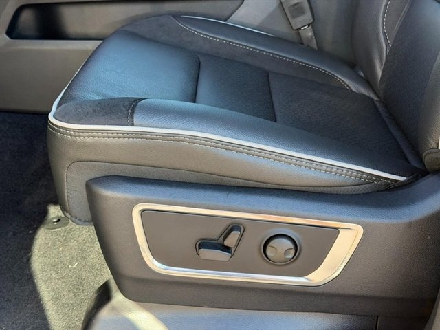 New 2027 Granite Crystal Metallic Clear-Coat Exterior Paint RAM Laramie image 14