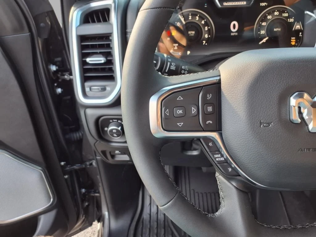 2026 RAM 1500 Laramie - Photo 9