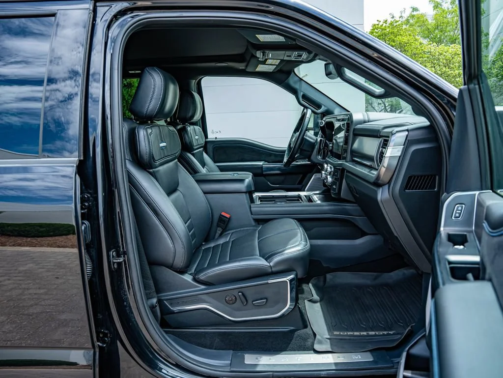 Used 2025 Black Ford Platinum image 37