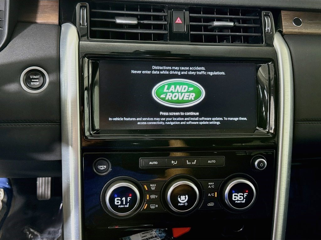 Used 2018 Narvik Black Land Rover HSE image 14