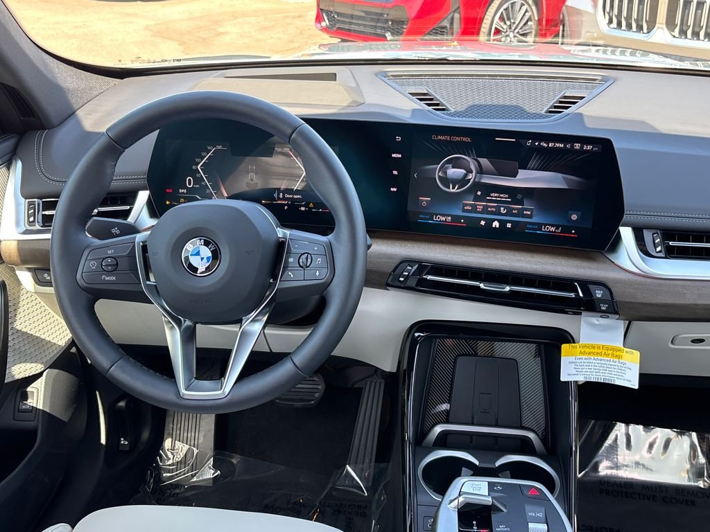 New 2027 Cape York Green Metallic BMW xDrive28i image 19