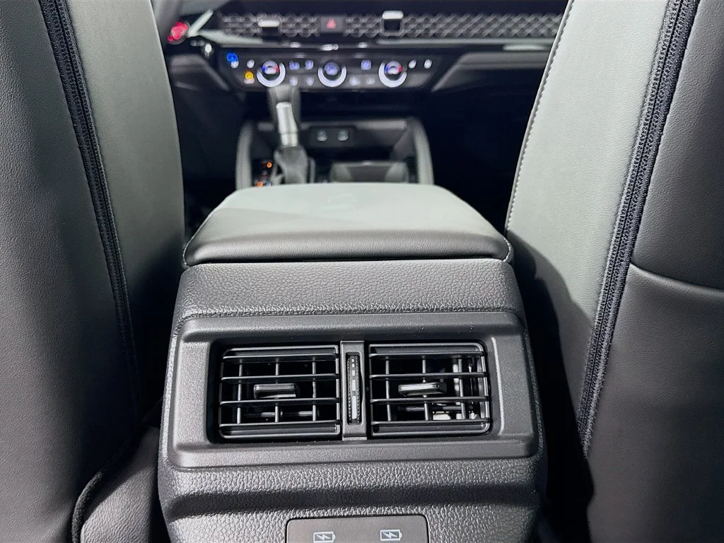 New 2026 Urban Gray Pearl Honda Touring image 36