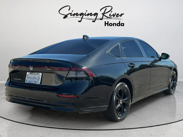 Used 2025 Black Honda SE image 7