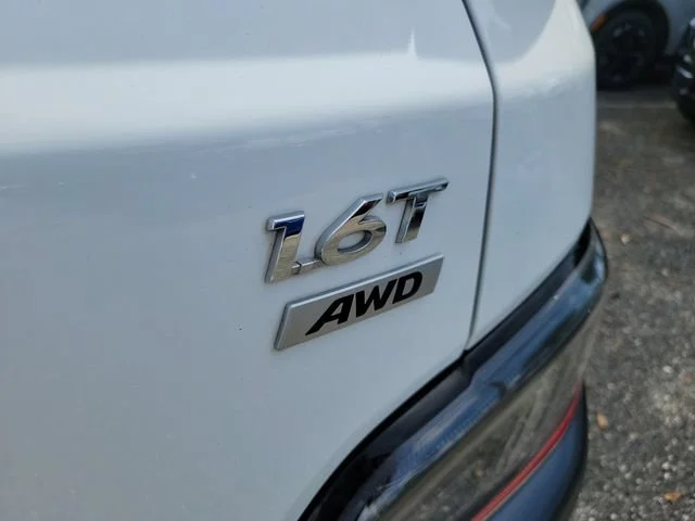 2022 Hyundai Kona Limited - Photo 11