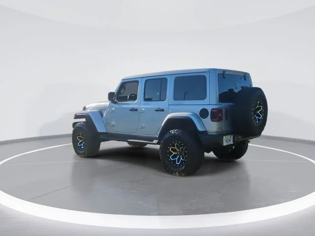 Used 2023 Silver Jeep Sahara image 6