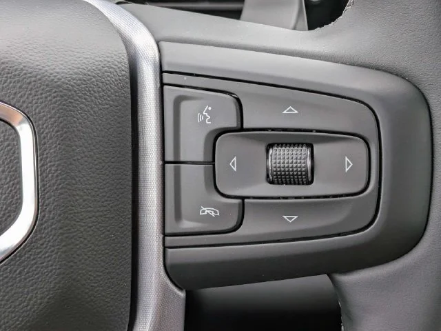 New 2026 Glacier White Tricoat GMC SLT image 27