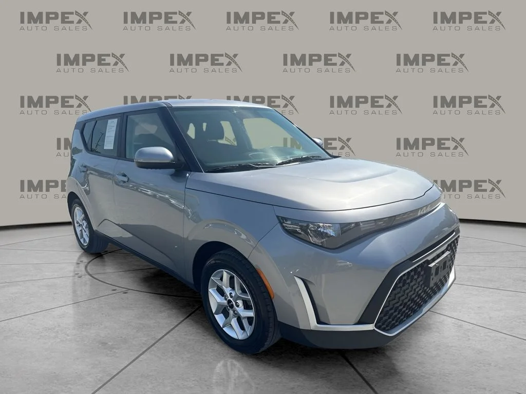 Used 2024 Gray Kia LX image 7