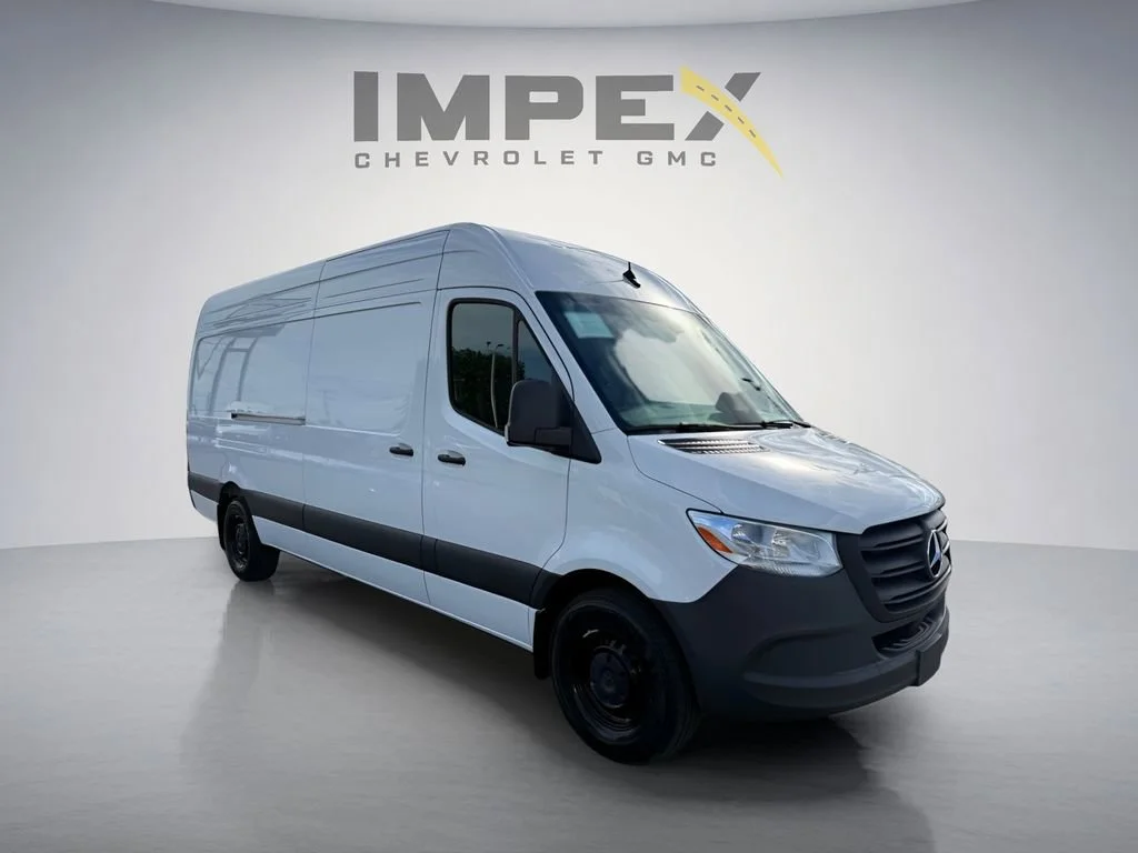 Used 2025 White Mercedes-Benz  image 7