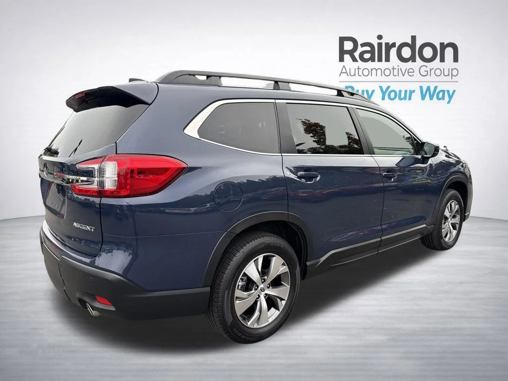 Used 2025  Subaru Premium image 25