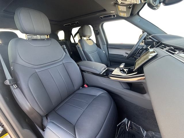 New 2026 Santorini Black Land Rover SE image 16