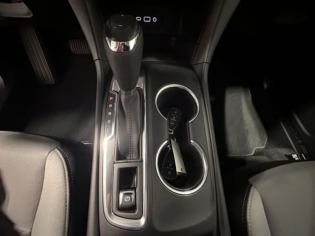 Used 2019 Silver Chevrolet LS image 32