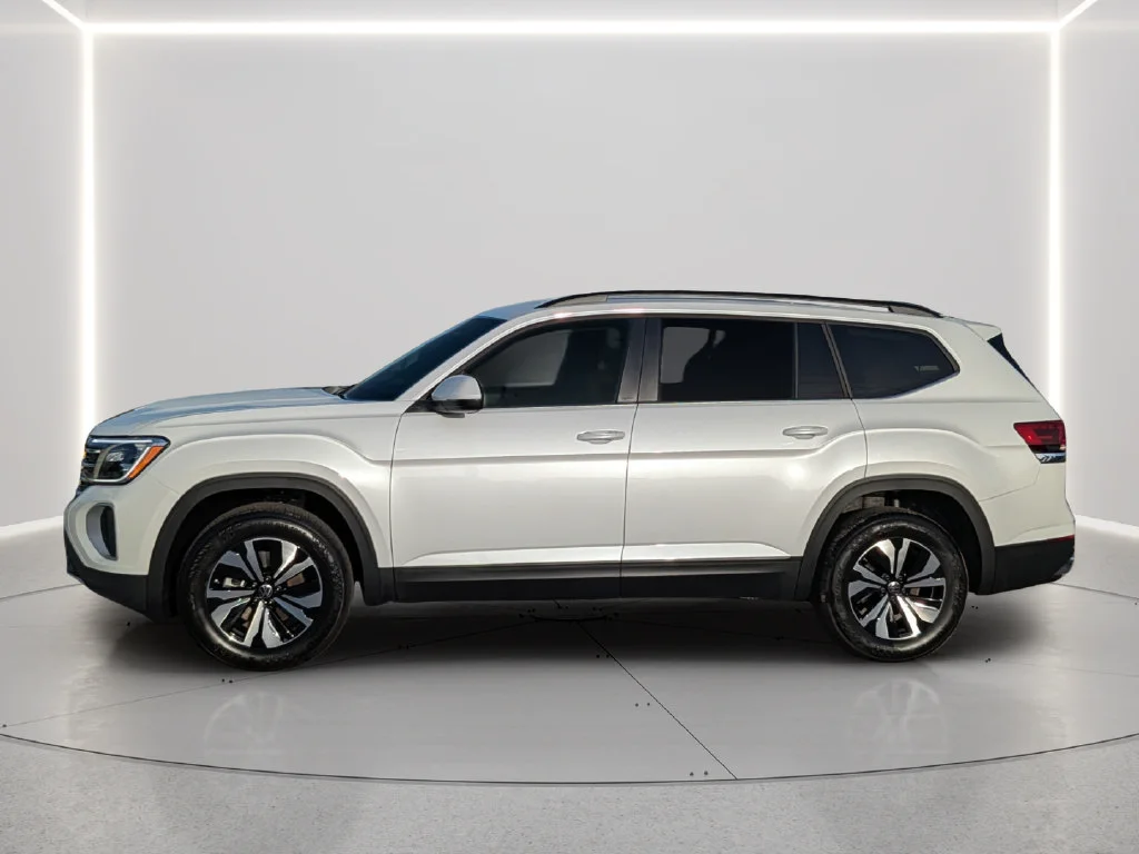 Certified Used 2026 White Volkswagen SE image 5