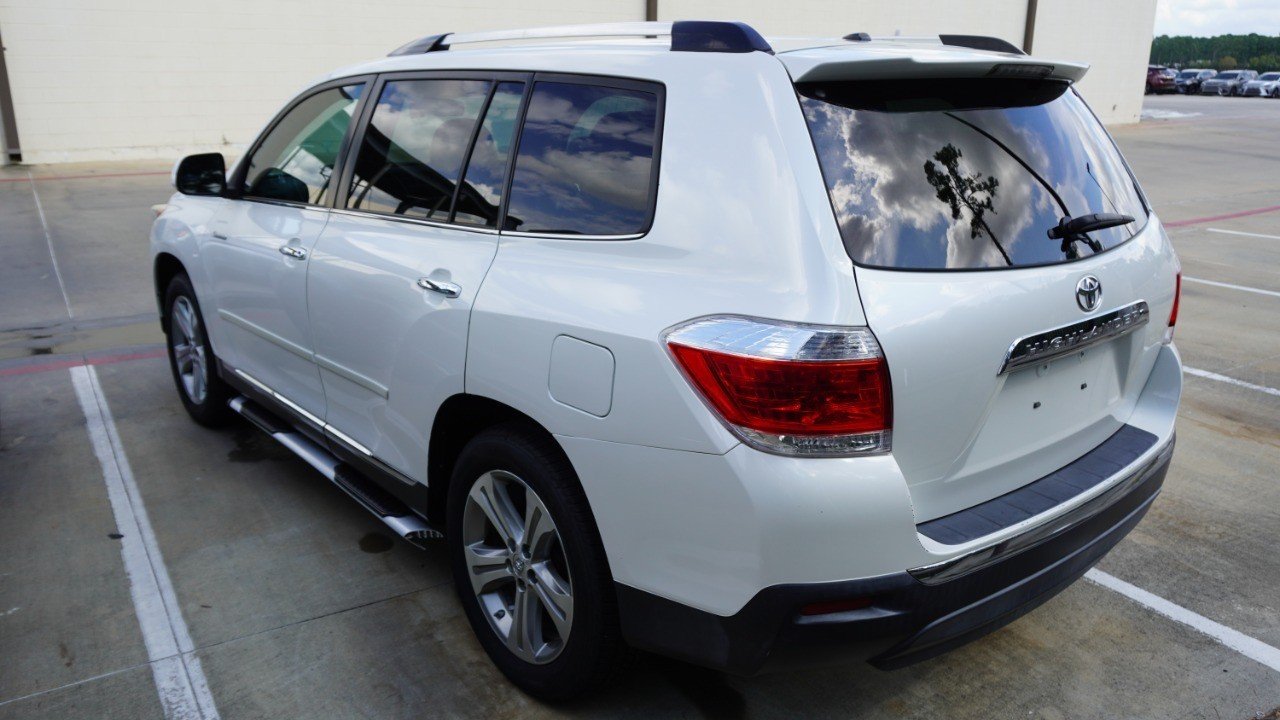 Used 2011 White Toyota Limited image 8