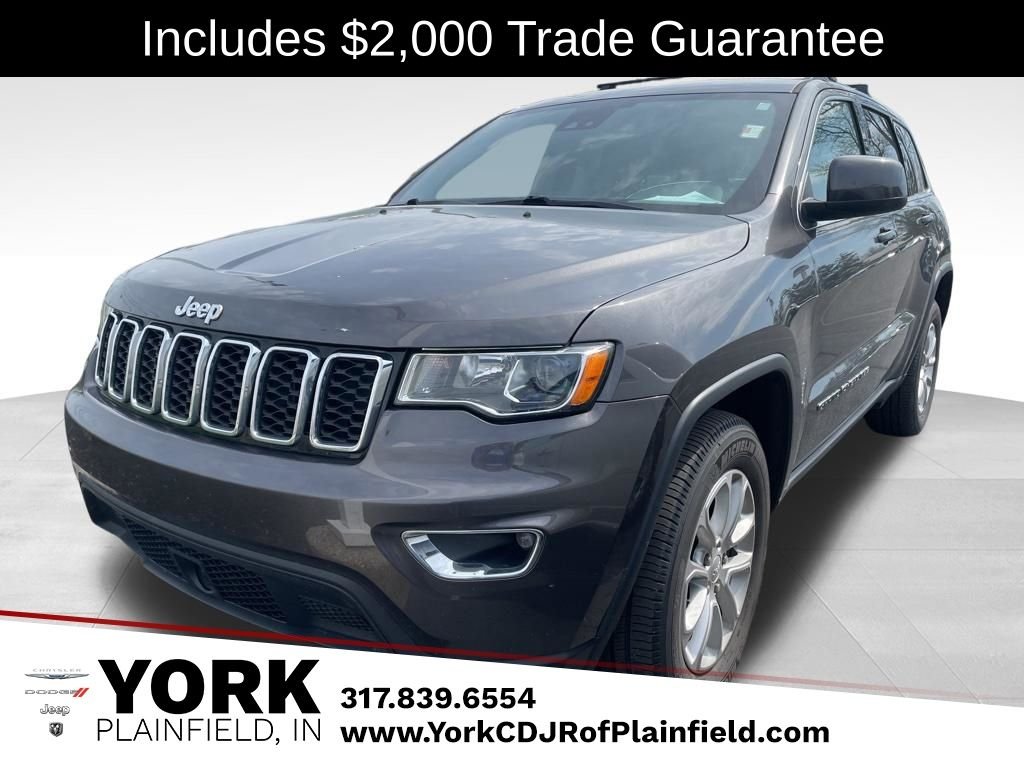 Gray 2021 Jeep Grand Cherokee Laredo E 4WD SUV / Crossover Four-Wheel Drive